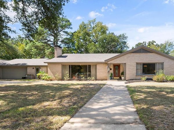 708 S Palestine Street , Athens, TX 75751