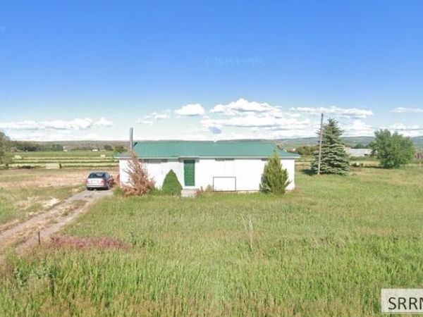 8442 S 400 W, REXBURG, ID 83440
