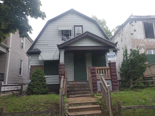 2904 N 28th STREET, Milwaukee, WI 53210