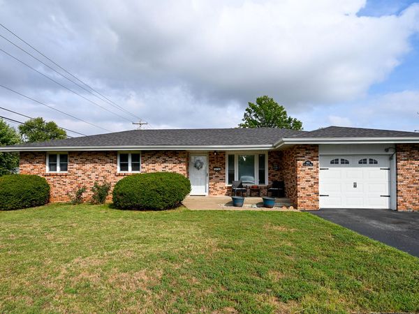 902 S Spring Park Boulevard , Mt Vernon, MO 65712