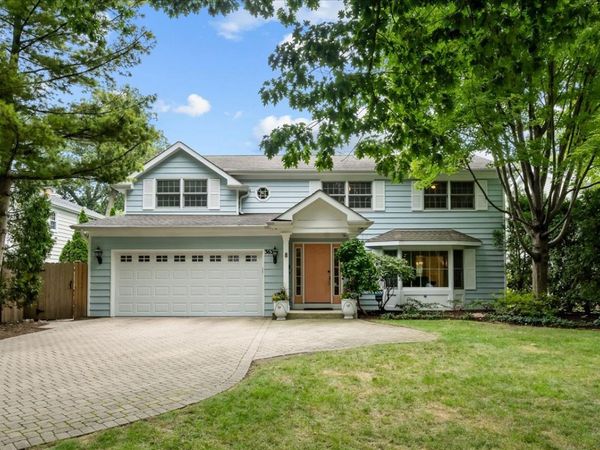 363 Newman Court , Lake Bluff, IL 60044