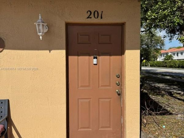 17346 NW 74th Ave , Unit 201, Hialeah, FL 33015