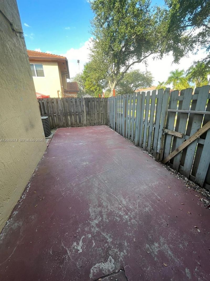 17346 NW 74th Ave , Unit 201, Hialeah, FL 33015 Photo