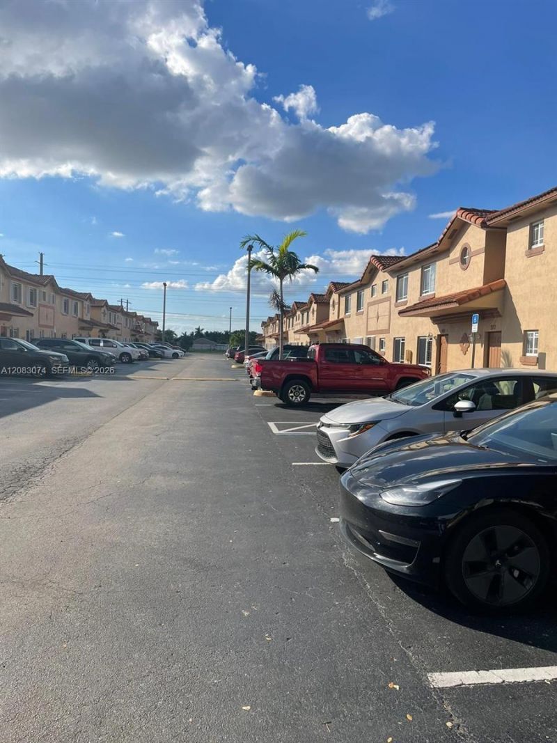 17346 NW 74th Ave , Unit 201, Hialeah, FL 33015 Photo