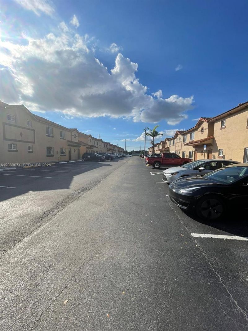 17346 NW 74th Ave , Unit 201, Hialeah, FL 33015 Photo