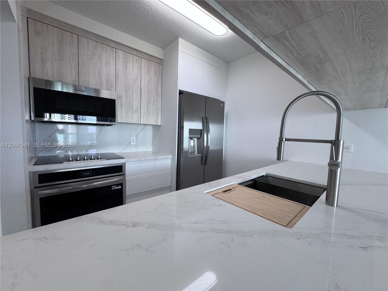 31 SE 5th St , Unit 2009, Miami, FL 33131 Photo