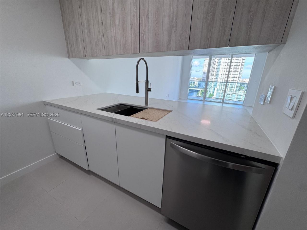 31 SE 5th St , Unit 2009, Miami, FL 33131 Photo