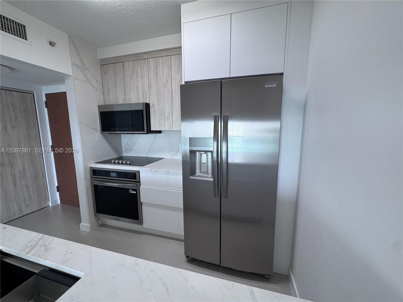 31 SE 5th St , Unit 2009, Miami, FL 33131 Photo