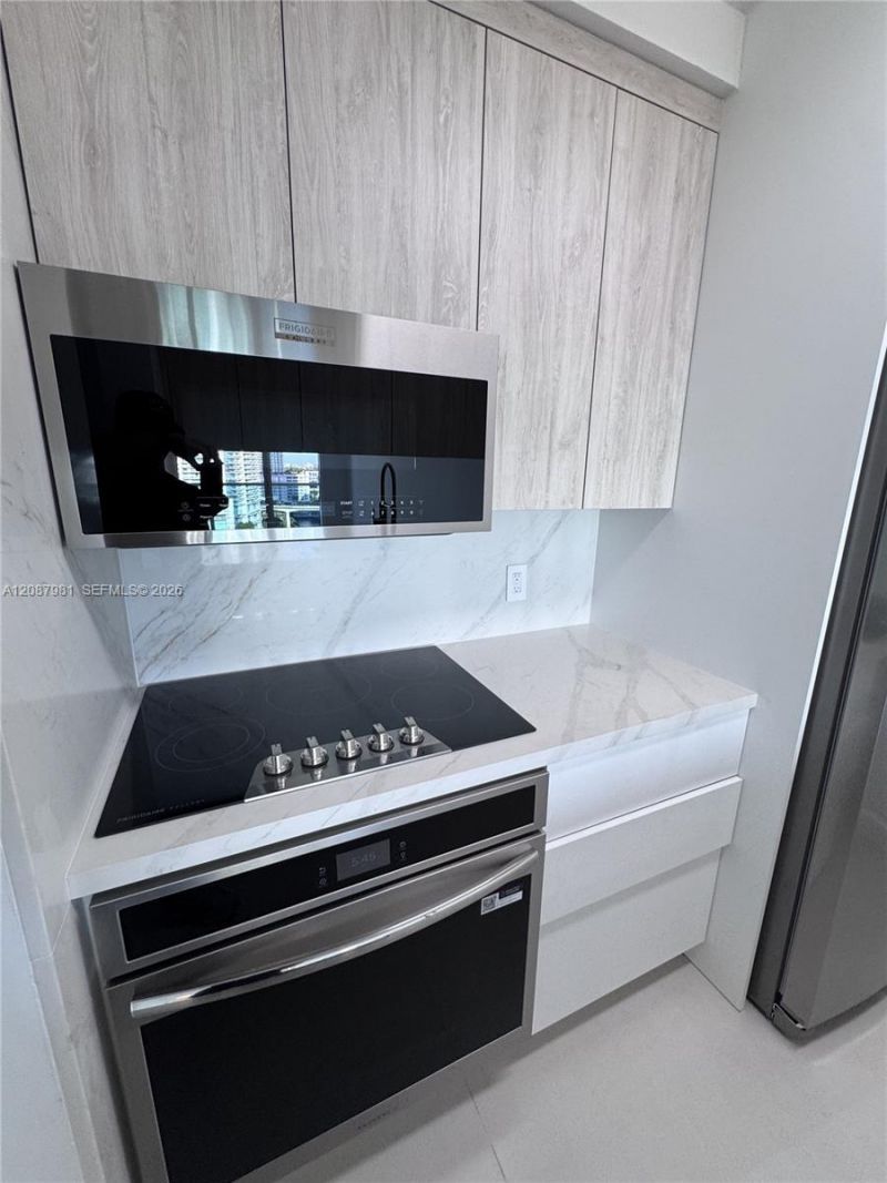 31 SE 5th St , Unit 2009, Miami, FL 33131 Photo
