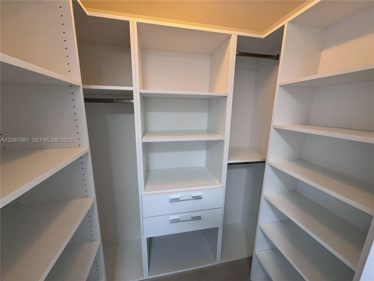 31 SE 5th St , Unit 2009, Miami, FL 33131 Photo