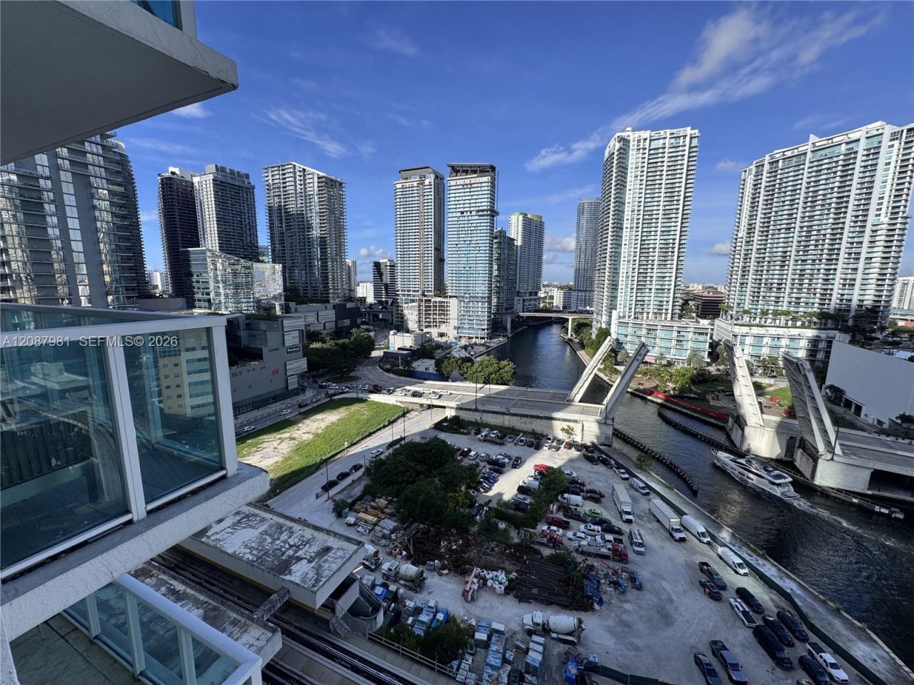 31 SE 5th St , Unit 2009, Miami, FL 33131 Photo