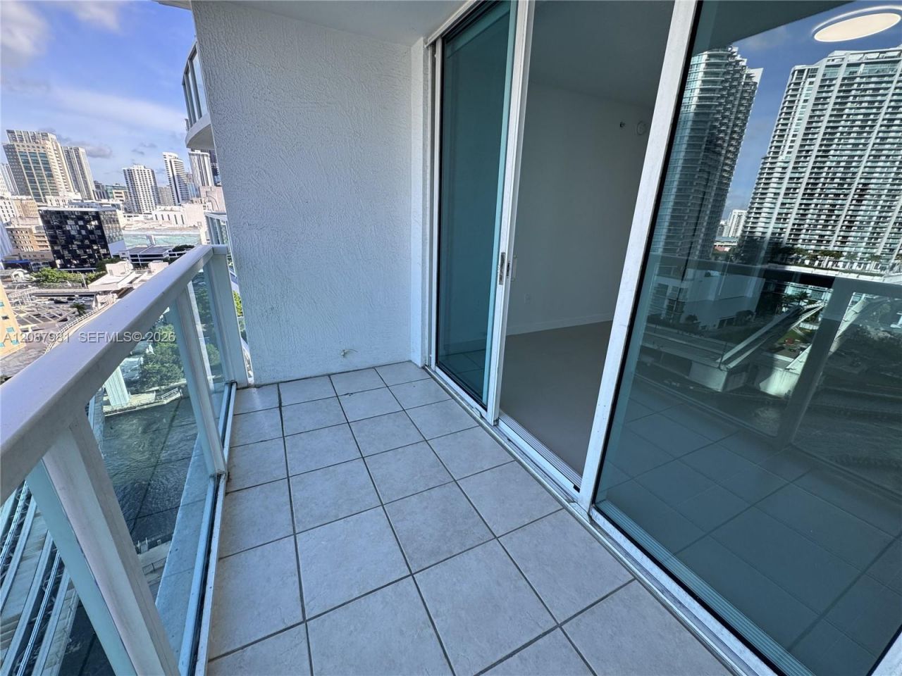 31 SE 5th St , Unit 2009, Miami, FL 33131 Photo