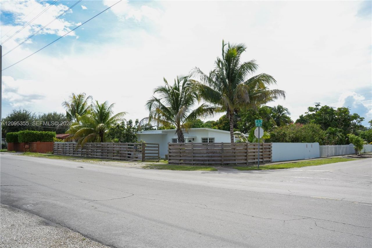 11720 NW 5th Ave, Miami, FL 33168 Photo