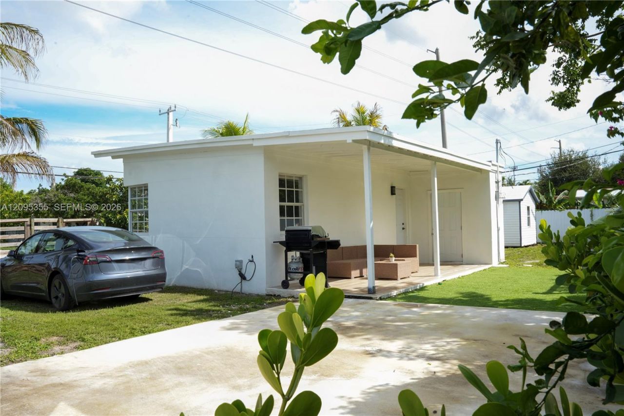 11720 NW 5th Ave, Miami, FL 33168 Photo