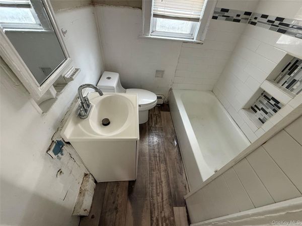 36 E Fulton Street, Long Beach, NY 11561