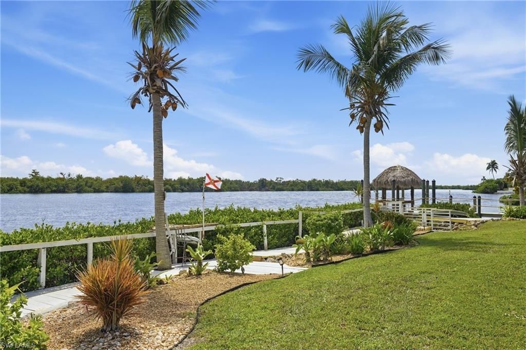 5191 Marina Dr, Bokeelia, FL 33922 Photo