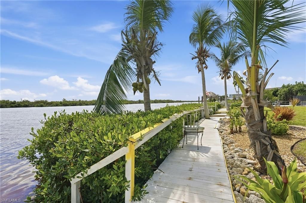 5191 Marina Dr, Bokeelia, FL 33922 Photo