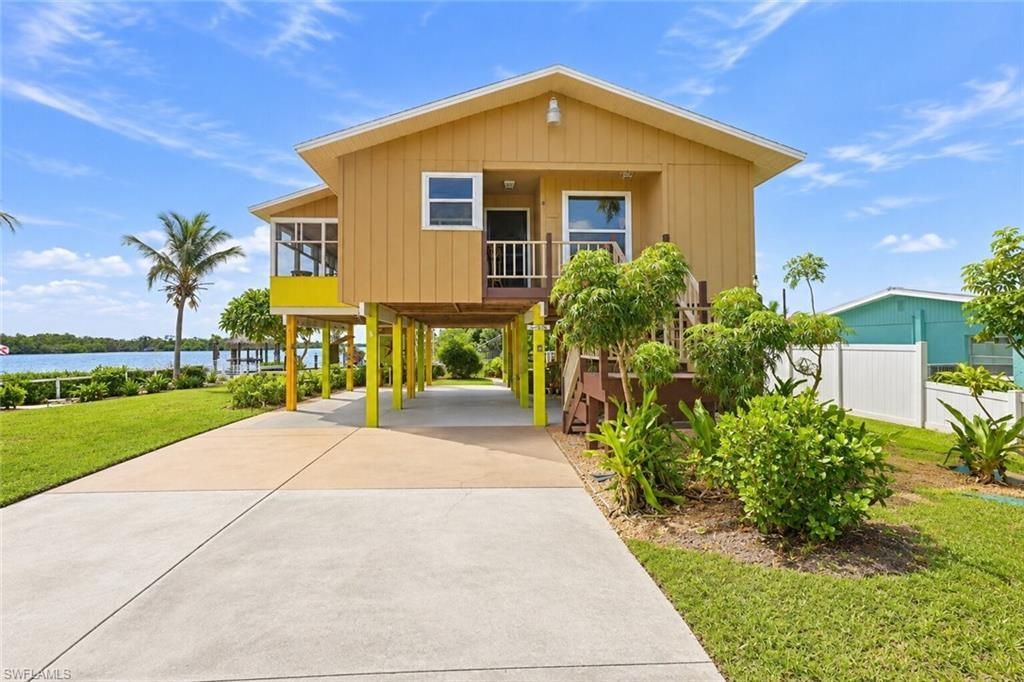 5191 Marina Dr, Bokeelia, FL 33922 Photo