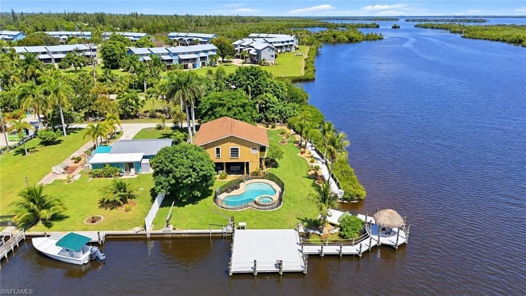 5191 Marina Dr, Bokeelia, FL 33922 Photo