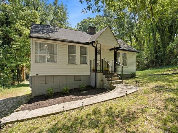 3383 Lawrence St , Scottdale, GA 30079