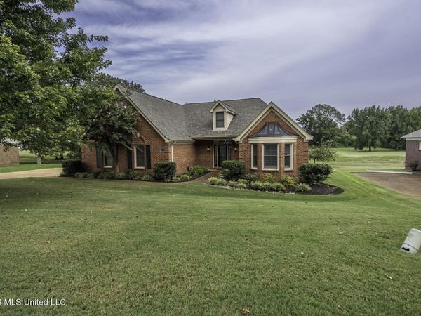 9423 S Laurel Hill, Olive Branch, MS 38654