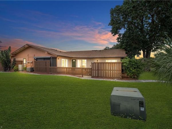 17305 Timber Oak LN, FORT MYERS, FL 33908
