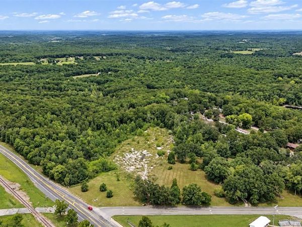 62 Old Cuba Road , Cuba, MO 65453