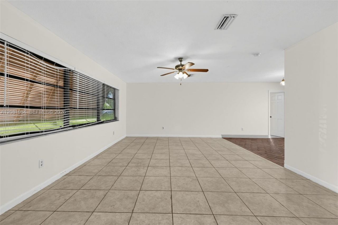 2931 S Seacrest Blvd, Boynton Beach, FL 33435 Photo