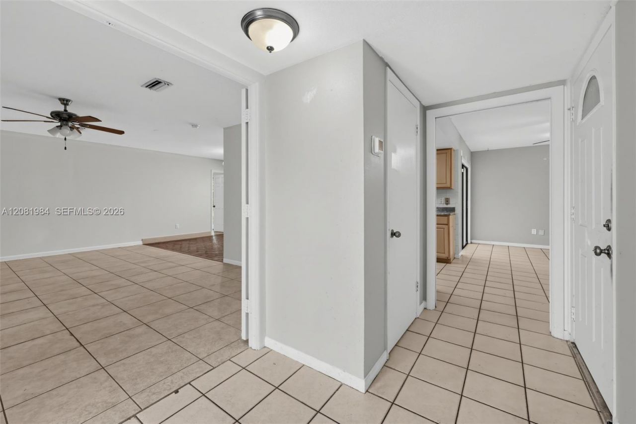 2931 S Seacrest Blvd, Boynton Beach, FL 33435 Photo