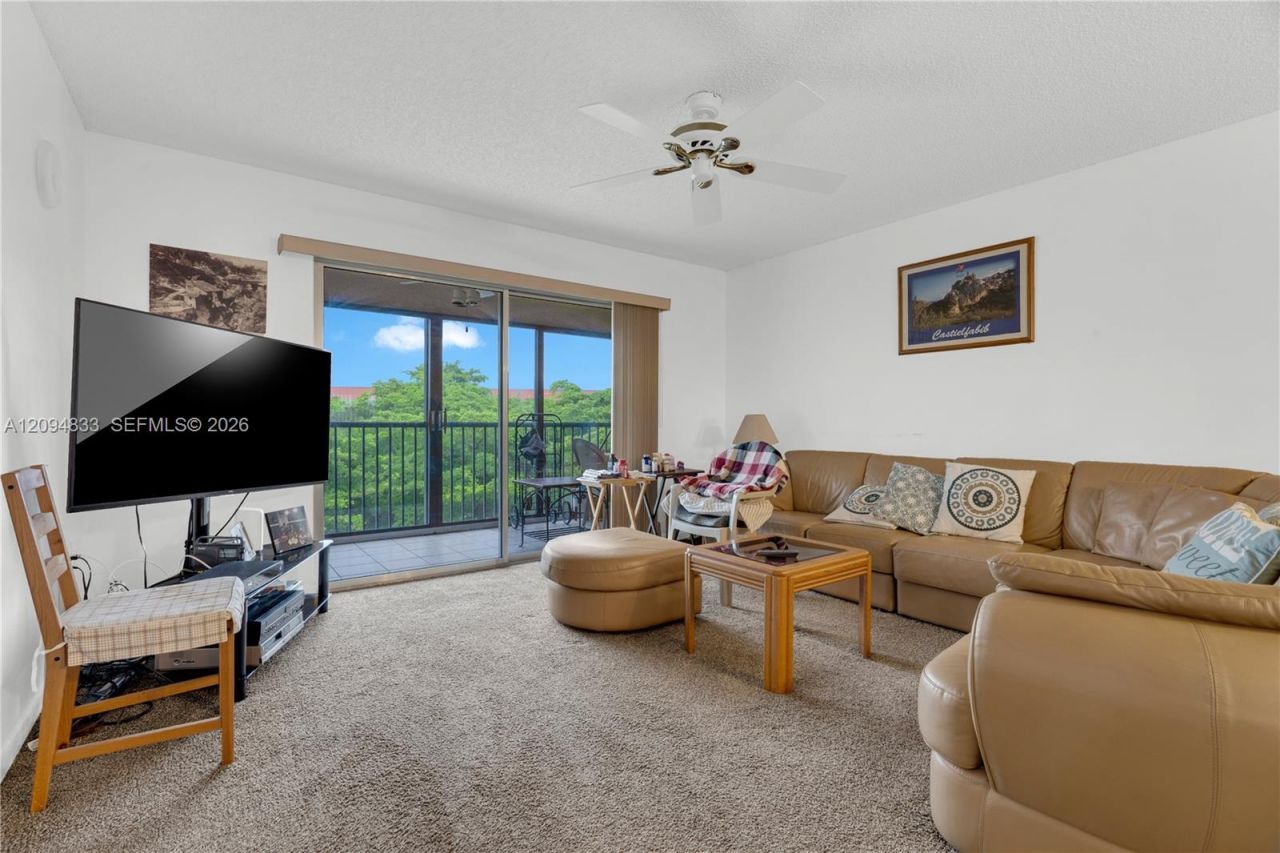 13105 SW 16th Ct, Unit 412L, Pembroke Pines, FL 33027 Photo