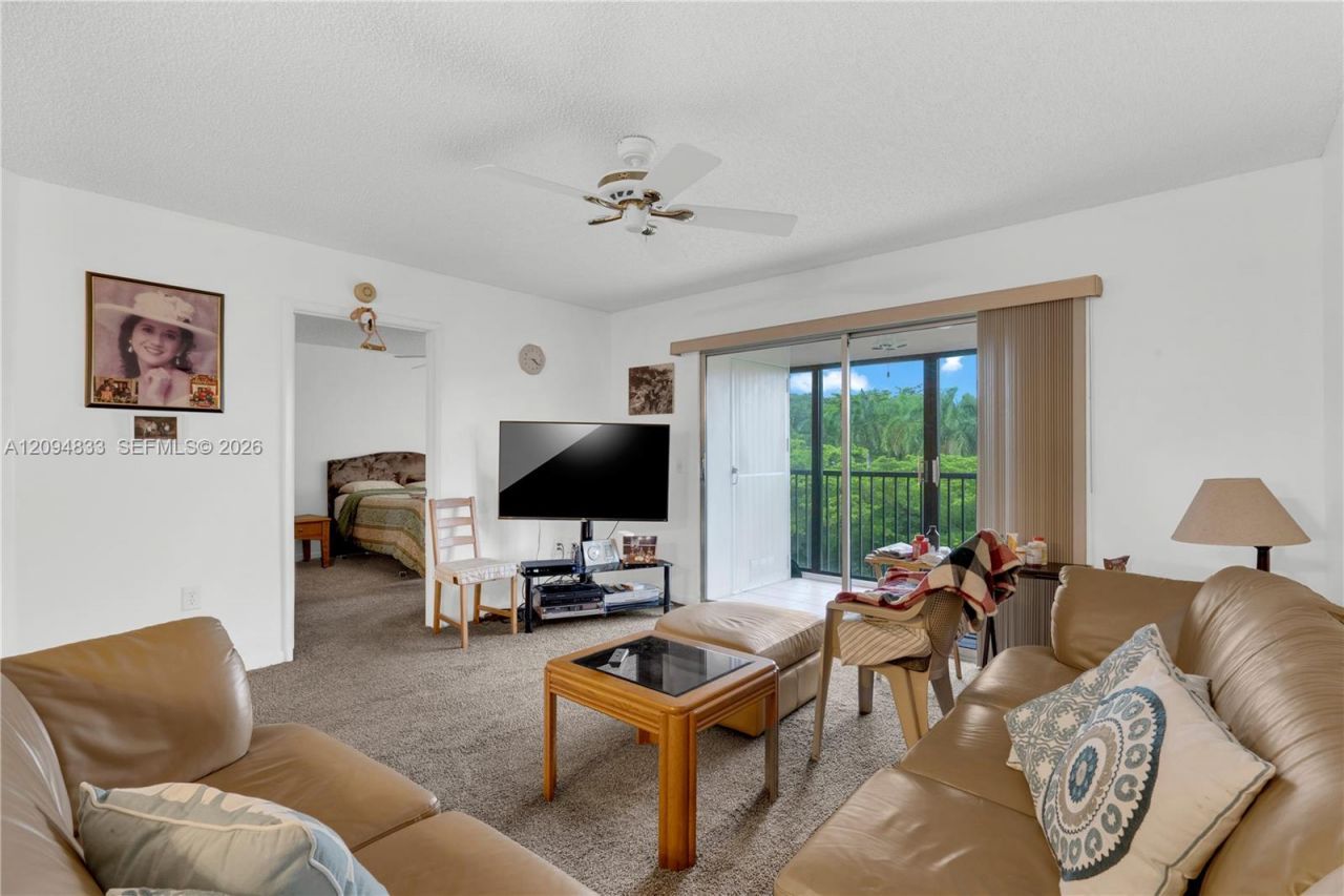 13105 SW 16th Ct, Unit 412L, Pembroke Pines, FL 33027 Photo