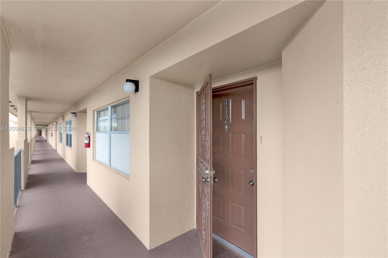 13105 SW 16th Ct, Unit 412L, Pembroke Pines, FL 33027 Photo