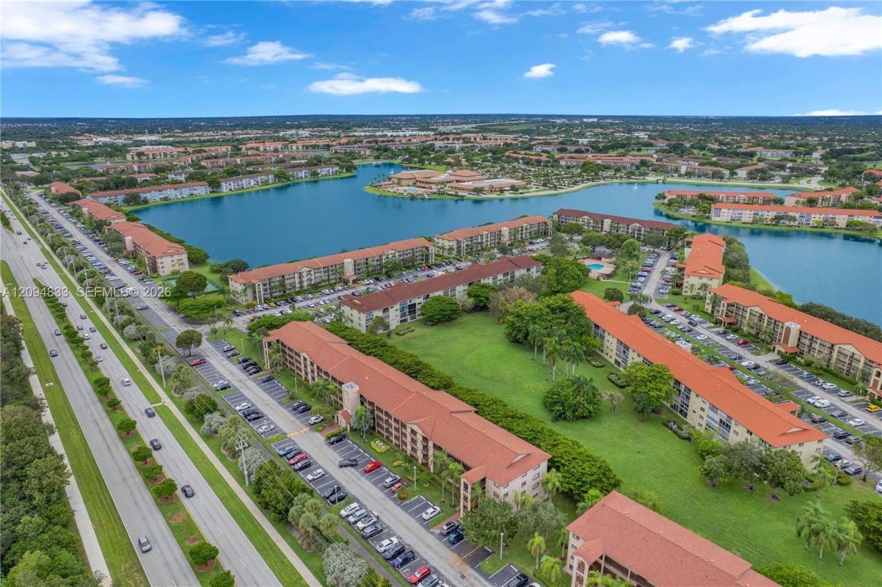13105 SW 16th Ct, Unit 412L, Pembroke Pines, FL 33027 Photo