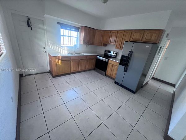 1995 NE 167th St, Unit 1, North Miami Beach, FL 33162