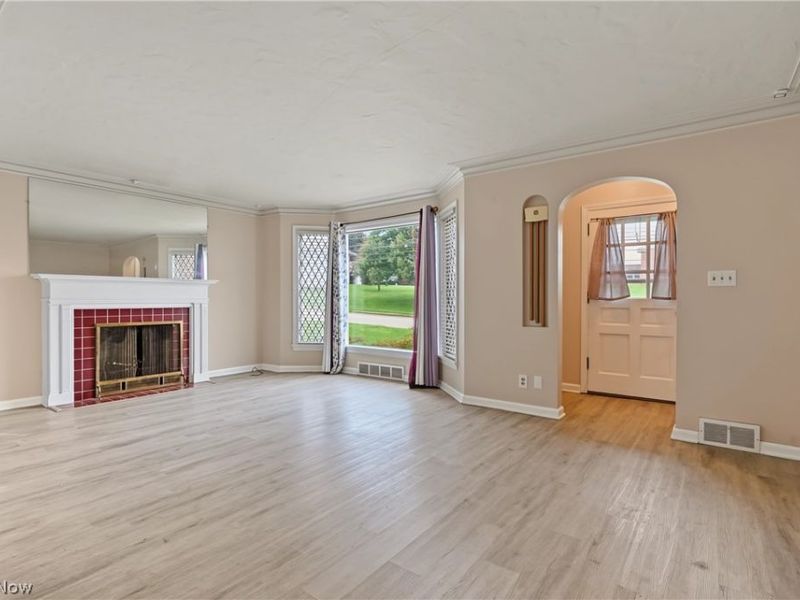 716 25th Street NW, Canton, OH 44709 Photo 2