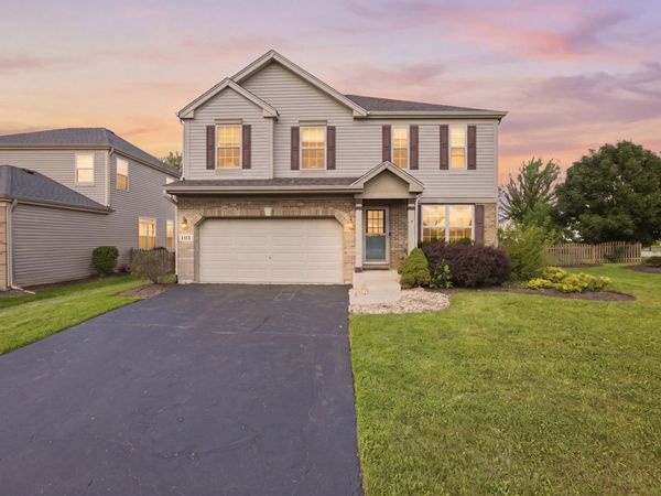 193 Bloomfield Drive , Woodstock, IL 60098