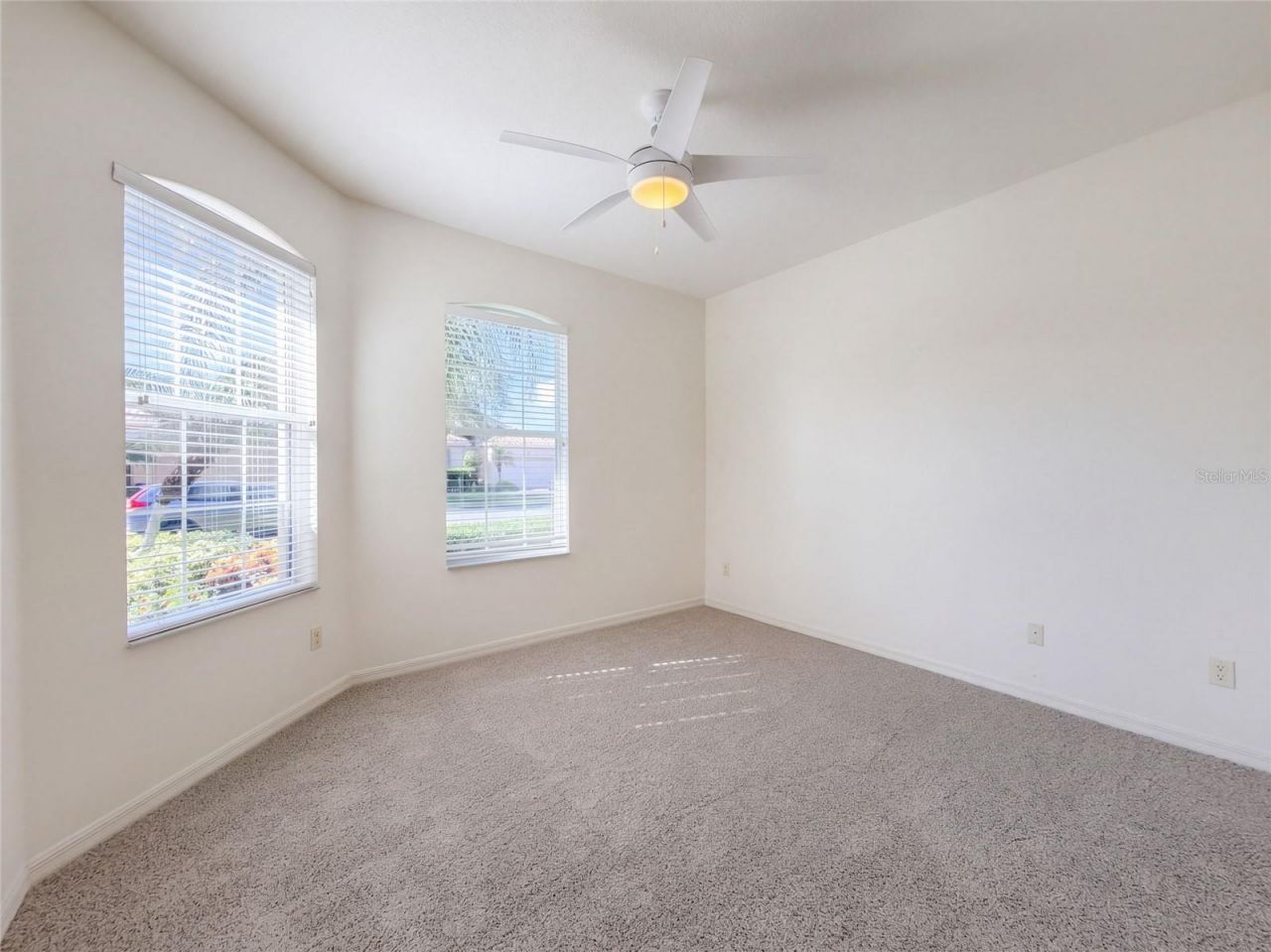 4223 63rd Terrace E, Sarasota, FL 34243 Photo