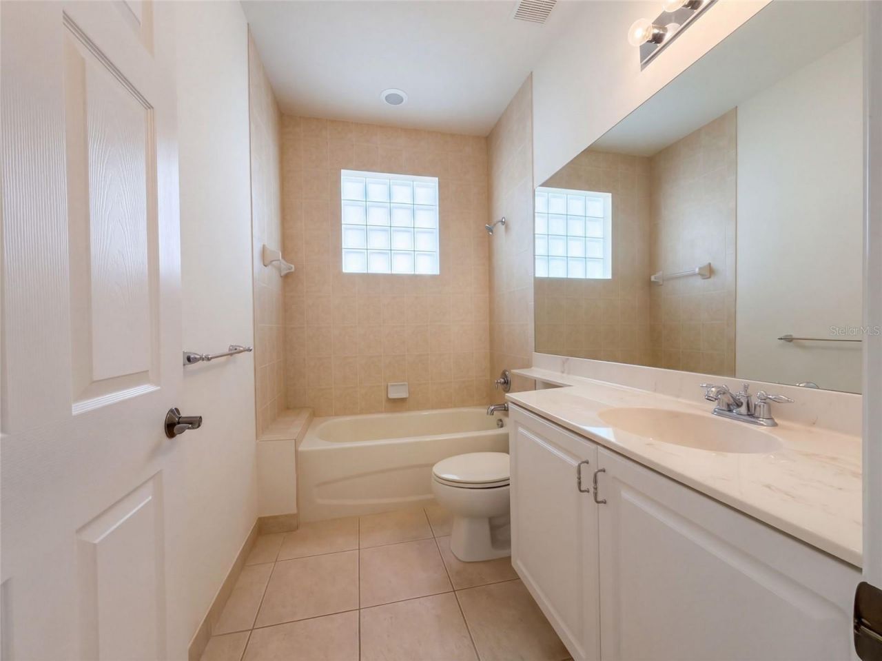 4223 63rd Terrace E, Sarasota, FL 34243 Photo