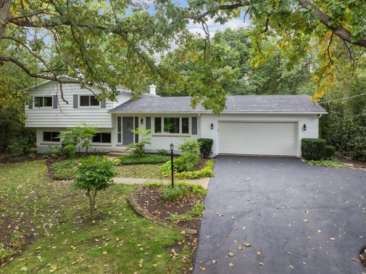 26890 N Longwood Road, Lake Forest, IL 60045 Main Photo