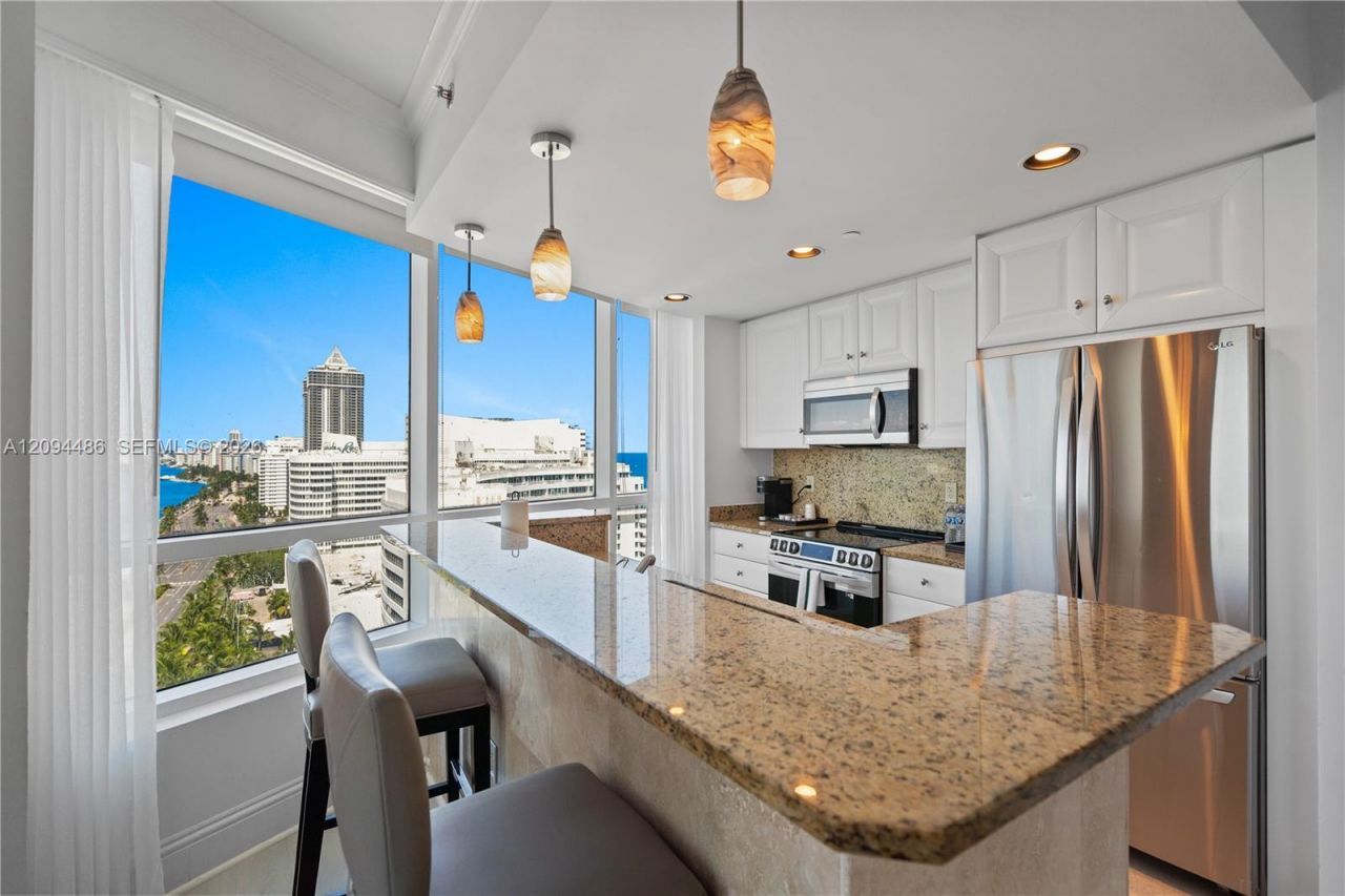 4401 Collins Ave , Unit 1815, Miami Beach, FL 33140 Photo