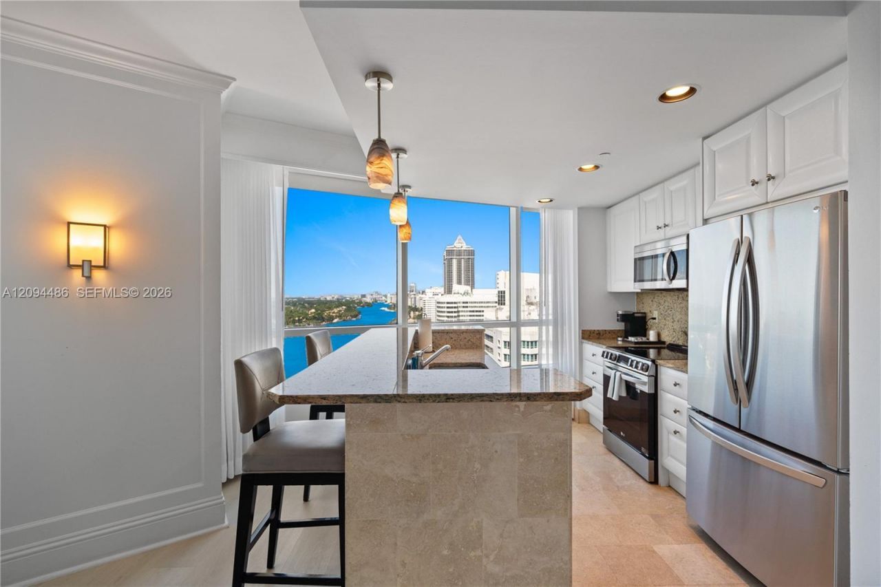 4401 Collins Ave , Unit 1815, Miami Beach, FL 33140 Photo