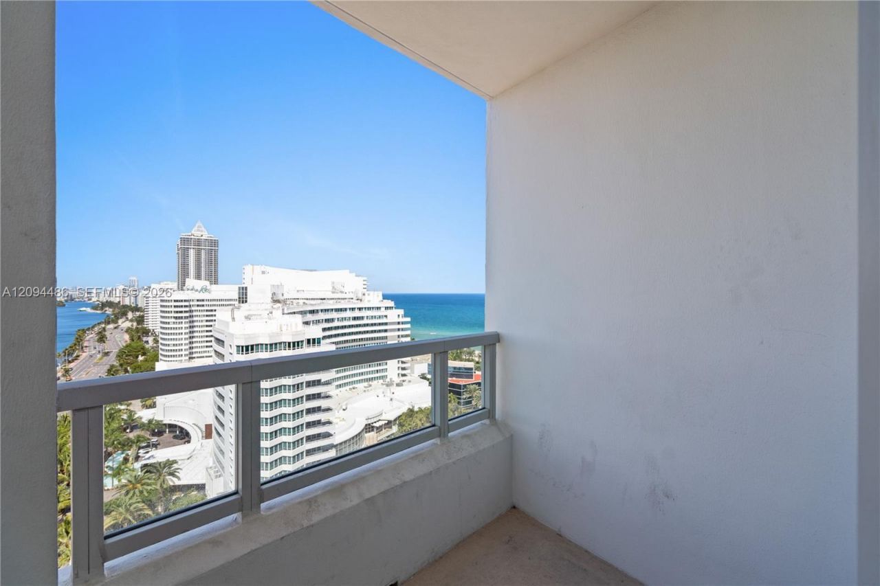 4401 Collins Ave , Unit 1815, Miami Beach, FL 33140 Photo