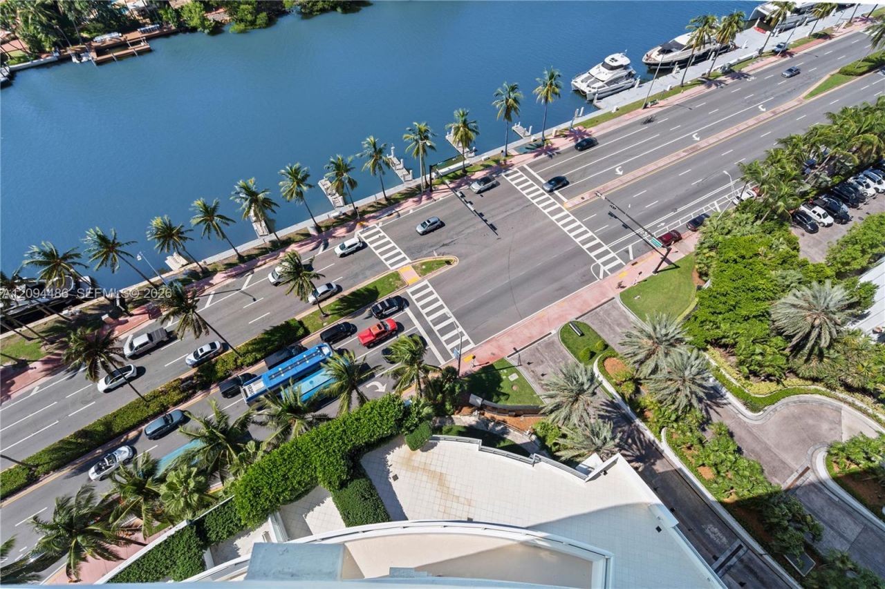 4401 Collins Ave , Unit 1815, Miami Beach, FL 33140 Photo