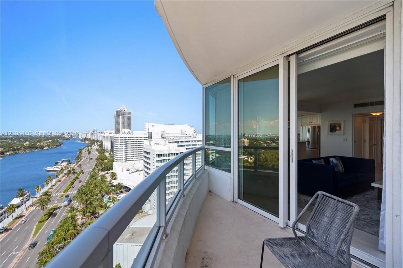 4401 Collins Ave , Unit 1815, Miami Beach, FL 33140 Photo