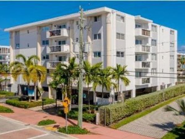 8101 Crespi Blvd , Unit 402, Miami Beach, FL 33141