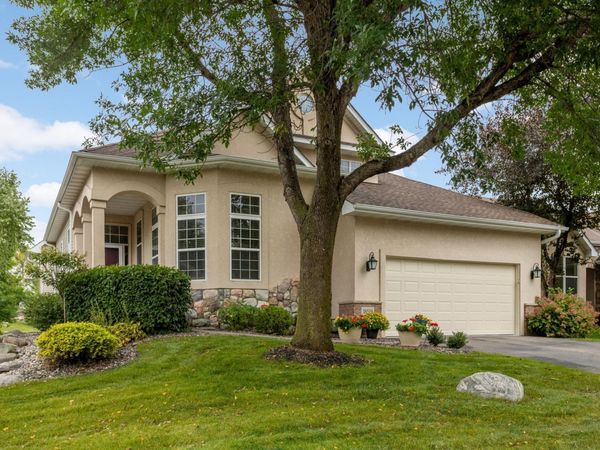 18519 Farmstead Circle, Eden Prairie, MN 55347