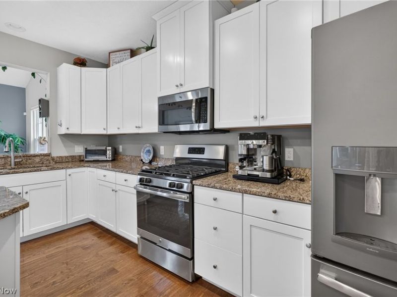 31832 Suncrest Circle, North Ridgeville, OH 44039 Photo 5