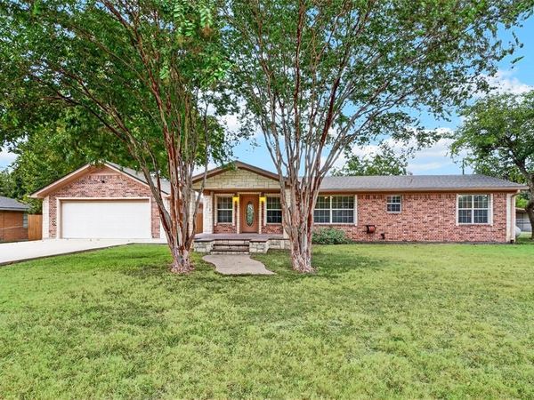 590 Bosque Lane , McGregor, TX 76657