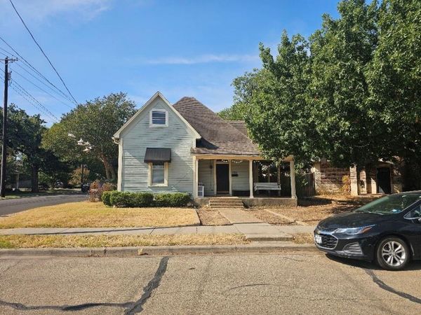 1925 S 10th Street, Waco, TX 76706