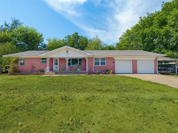 87 Micajah Davis Lane, Denison, TX 75020